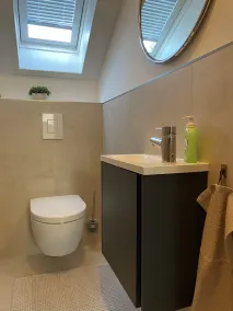 Bright apartment balcony, 2 bedrooms - new bathroom 2023 - Image 3