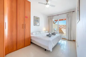 Beautiful 2 Bed Apartment Los Pacos - Image 5