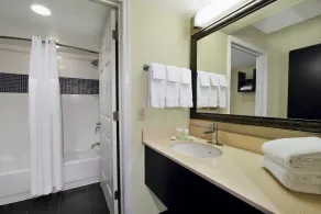 Relaxing Retreat Near DC! FREE Breakfast + On-Site Business Center - Image 2