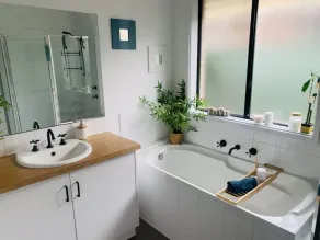 Modern country house set in the heart of the vines - Image 3