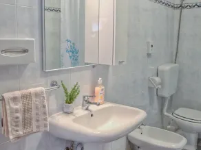 Apartment 807/1885 (Istria - Kanfanar), 17000m from the beach - Image 2