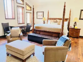 Silver Spring Stunner! - 4 bdrm + hot tub - Image 5