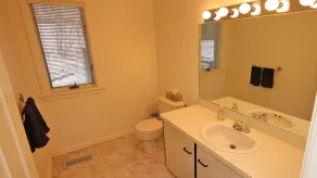Élégant 4 BR condo à Lenox, MA- complètement nouveau- 3 min de Tanglewood - Image 4