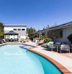 Tiny House Living by the Pool! - Image 3
