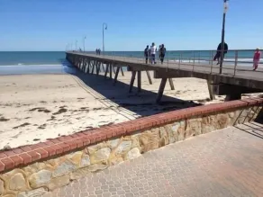 Glenelg Beach - tæt på sporvogn, strand & Glenelg Oval - Miffy at Glenelg B&B - Image 5