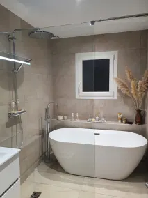 Spacious l'Abri Côtier villa ideally located - Image 3