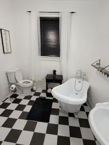 Classic Build with modern decor - Image 2