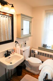 Fieldstone Farmhouse Guest Suite - Image 5