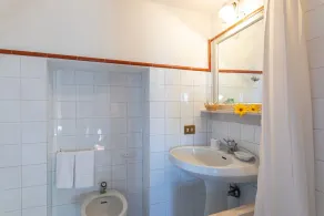Elegante dimora storica, 12 posti letto, perfettamente restaurata in stile tipico toscano, con vista - Image 3