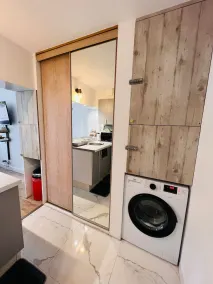 Beautiful, air-conditioned studio with a private entrance and garden. - Image 2