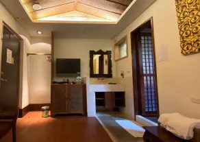 Corner 26 Villa - Image 2