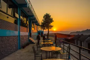 Hotel Seven Lake Paradise - Image 2