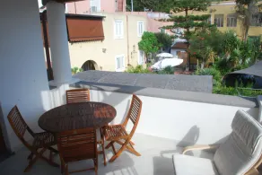 A Lipari, îles Eoliennes, 1er étage d'un petite villa, à 2' a pied de la plage - Image 5