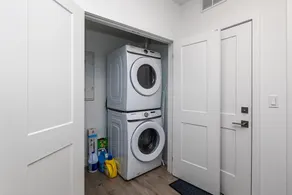 Elegant Apartment,  5mins from the Falls - Image 2
