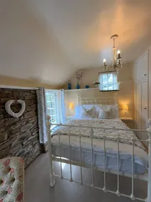 Romantic Cottage, Perranporth, Sleeps 2, Dog friendly, Walking distance to Beach - Image 5