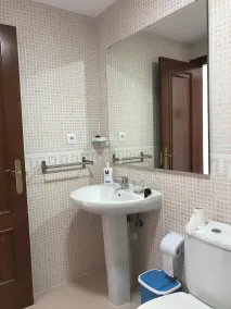 Apartamento a 50 metros del mar. Dos baños y dos dormitorios. - Image 4
