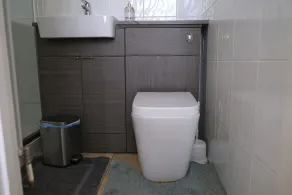 Lovely 1 bedroom apartment with free parking - Image 5