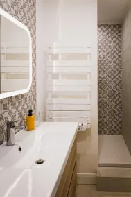 Le mas des cerisiers, Heated swimming pool - Image 2