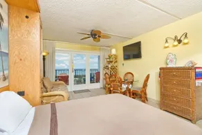 Oceanfront Studio- balcon privé, piscine, bain à remous-4 personnes - Image 4