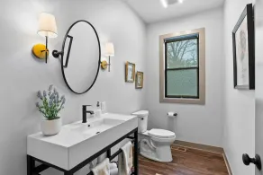 4Bed 3.5Ba Cozy New Construction! Close to Lake Geneva and Lake Elizabeth! - Image 3