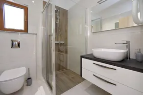 Villa in Starigrad with heated pool - Image 4