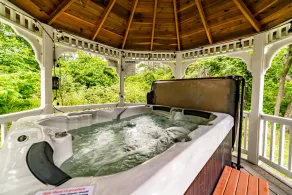 Apple Blossom Cottage Of Gettysburg.  Hot Tub is an Add on Fee - Image 5