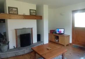 Kearneys Cottage, Dugort, Achill Island, County Mayo - 3 Bedroom Sleeps 6 - Image 2