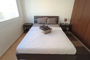5 min to the Beach Holiday Shared Apartment - private ROOM in 3 bdr Apt - Image 4