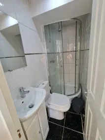 Urban Hideaway 2beds apartment - Image 2