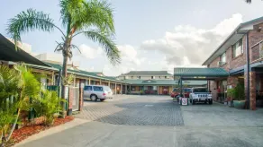 Arabella Motor Inn (formerly South Tweed Motor Inn) - Image 4