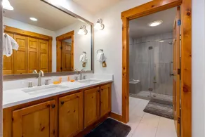 8750 Trappers Crossing condo - Image 3
