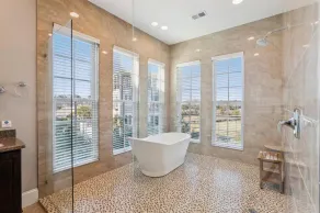 Oceanfront w / Pool, vues incroyables, ascenseur, promenade privée et table de billard! - Image 5