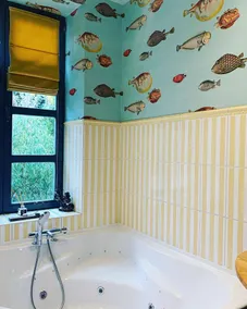 City cottage with spa, ideal for a romantic break - Image 2