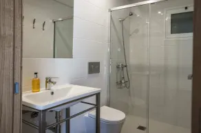 Eira House - Image 3