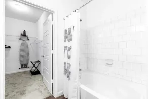 Zenful Affirmations | Luxe 2BR Pool Near UTSA Gym! - Image 5