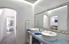 Panormos Beach Escape Dreamy Coastal Villa - Image 3