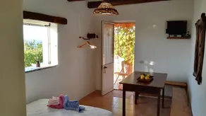 Ländliche Villa im typisch äolischen Stil - Image 3