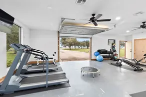 ☆Delightful 4 Bedroom, lake view. Sleep 8-12.☆ - Image 4
