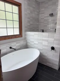 Luxury Creekside Cottage, Hot Tub, Fire Pit, 4 Porches, Near Cashiers & Sapphire - Image 4