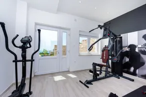 Luxury Villa Vesna with pool, jacuzzi, sauna and gym - Image 3