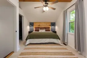 Chic Modern Mountain Hideaway - Image 4