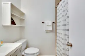 Pool & Gameroom, pet friendly, 10 Minutes from South congress, 20 from Downtown - Image 2