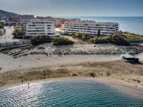 Spacious 60m² rated 3 stars, sea view terrace, near the beach - Image 3