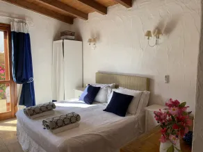 Modernisierte frei stehende Villa mit großem Schwimmbad – für 8 Personen - Image 5