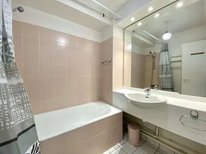 Appartement 6 personnes avec vue imprenable sur la mer à louer pour les vacances - Image 2