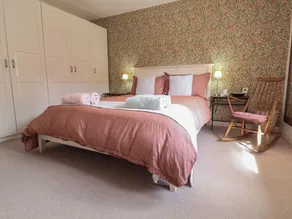 COURTYARD COTTAGE, POPLAR FARM BARN, romantic in Saxmundham - Image 5