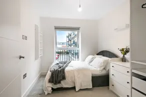 Luxurious 2 bed Flat in Greenhithe - Image 5