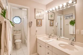 Heated Pool, Quick 10 minute Walk to Beach, Covered Deck, 1 mile to Boat Ramp, $300 in Free Tickets! - Image 5