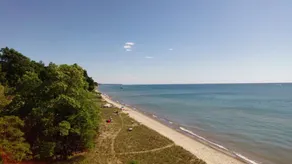 Beach View Cottage - On the Lake - Image 5
