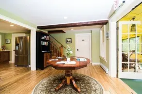 Queen Room with Mtn Views - Image 2